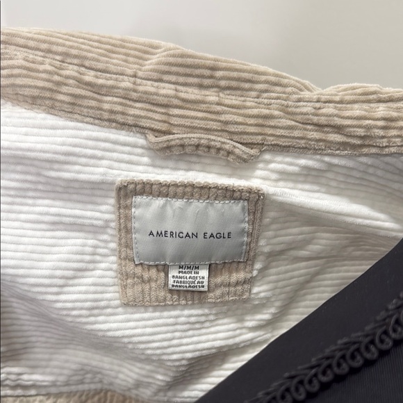 American Eagle Corduroy Button-Up Shirt size M - Picture 2 of 10